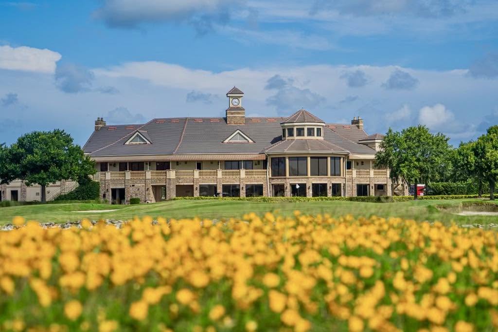 Eagle Creek Clubhouse w Flowers